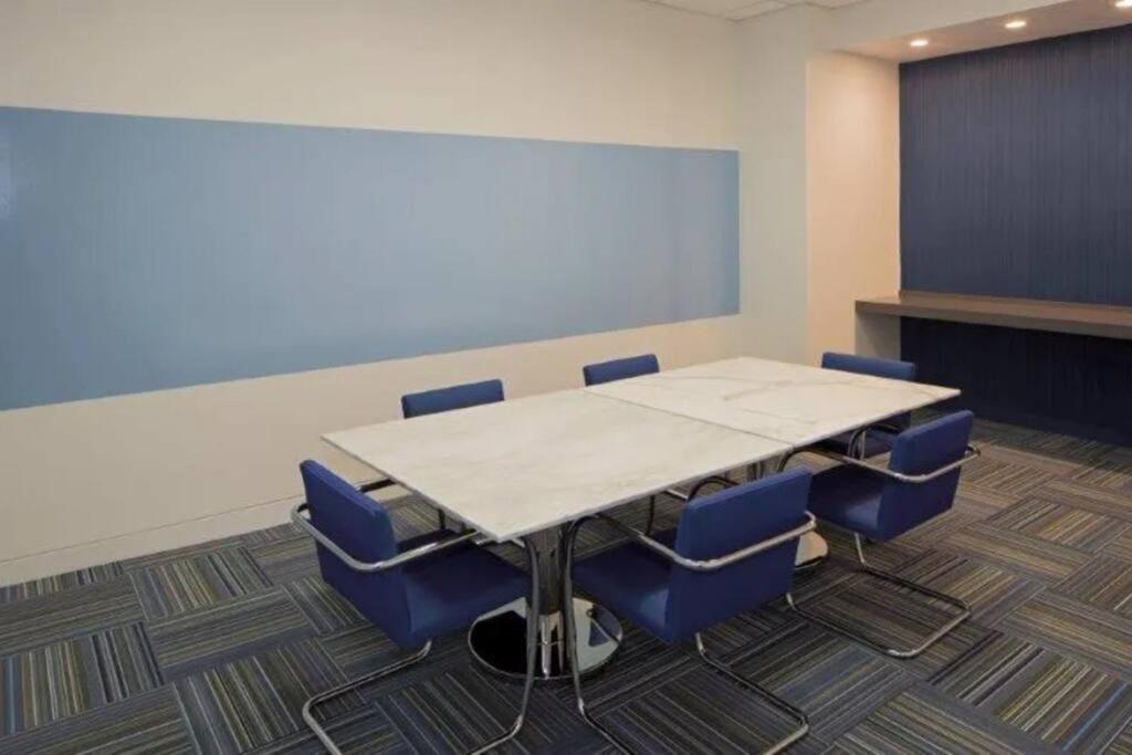 Elegant Apartment W Views At Crystal City Arlington Bagian luar foto