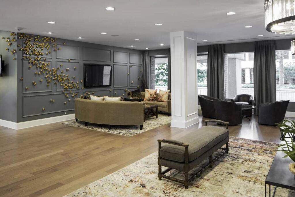 Elegant Apartment W Views At Crystal City Arlington Bagian luar foto